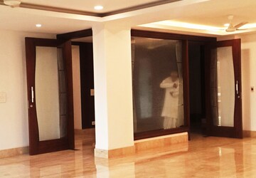 Master Bedroom in 4 BHK Builder Floor at Anand Lok – for Rent