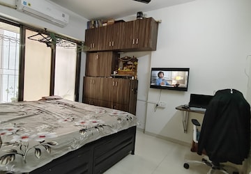 Bedroom in 2 BHK Apartment at Adityaraj Sai Prasad, Vikhroli East – for Rent
