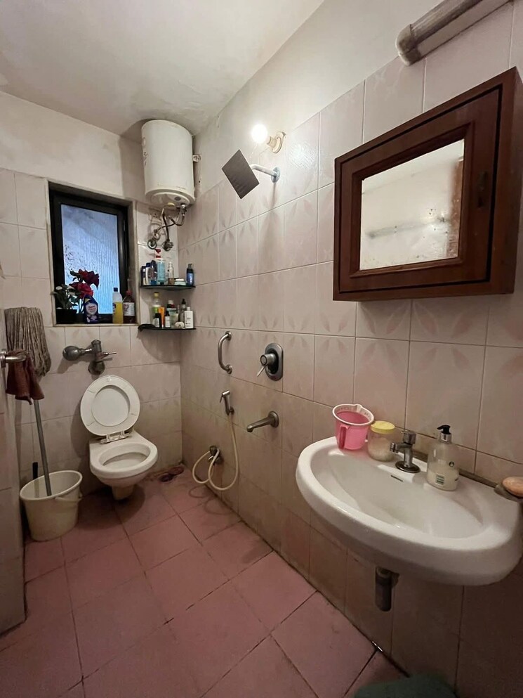 Master Bedroom, pooja-chs-andheri-west 1 Bedroom 450 Sq.Ft. Apartment In Andheri West Mumbai 9341498