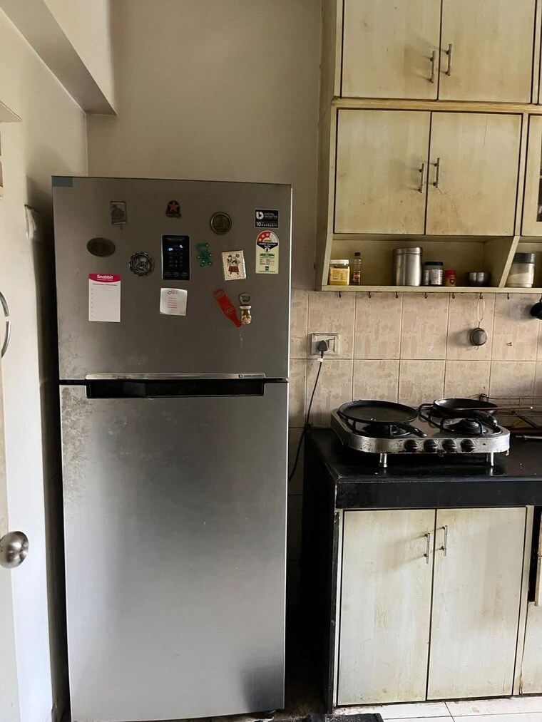 Master Bedroom, pooja-chs-andheri-west 1 Bedroom 450 Sq.Ft. Apartment In Andheri West Mumbai 9341498