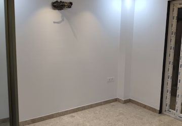 Room in 3 BHK Builder Floor at Paschim Vihar – for Sale