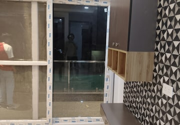 Parking in 3 BHK Builder Floor at Paschim Vihar – for Sale