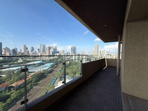 Swimming Pool in 3 BHK Apartment at Lokhandwala Minerva Mahalaxmi, Mahalaxmi – for Rent