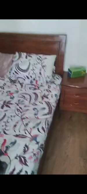 Furnished Amenities in 3 BHK Apartment at Chembur – for Rent