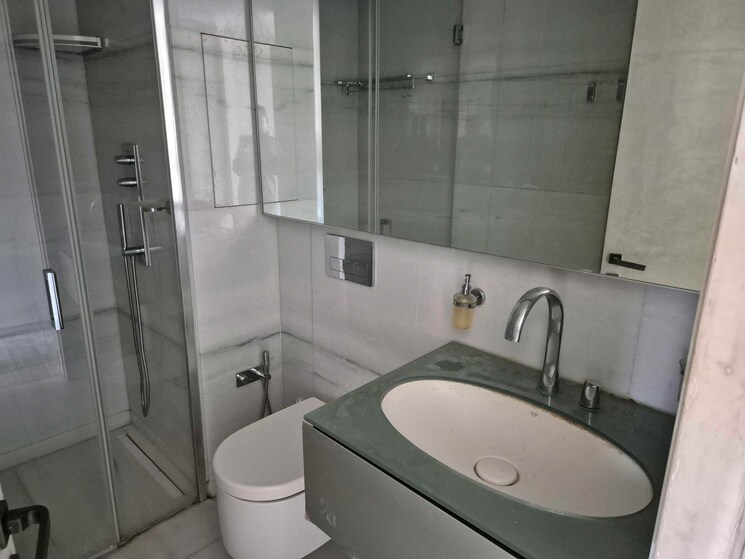 Bathroom, lodha-world-crest 3 Bedroom 1890 Sq.Ft. Apartment In Worli Mumbai 9341513