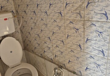 Bathroom in 1.5 BHK Builder Floor at Mayur Vihar – for Rent