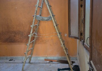 Furnished Amenities in 1.5 BHK Builder Floor at Mayur Vihar – for Rent