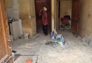 Furnished Amenities in 1.5 BHK Builder Floor at Mayur Vihar – for Rent