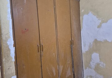 Furnished Amenities in 1.5 BHK Builder Floor at Mayur Vihar – for Rent