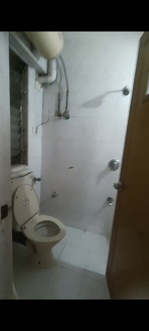 Master Bedroom in 3 BHK Apartment at Chembur – for Rent