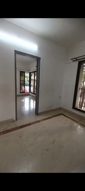 Room in 3 BHK Apartment at Chembur – for Rent