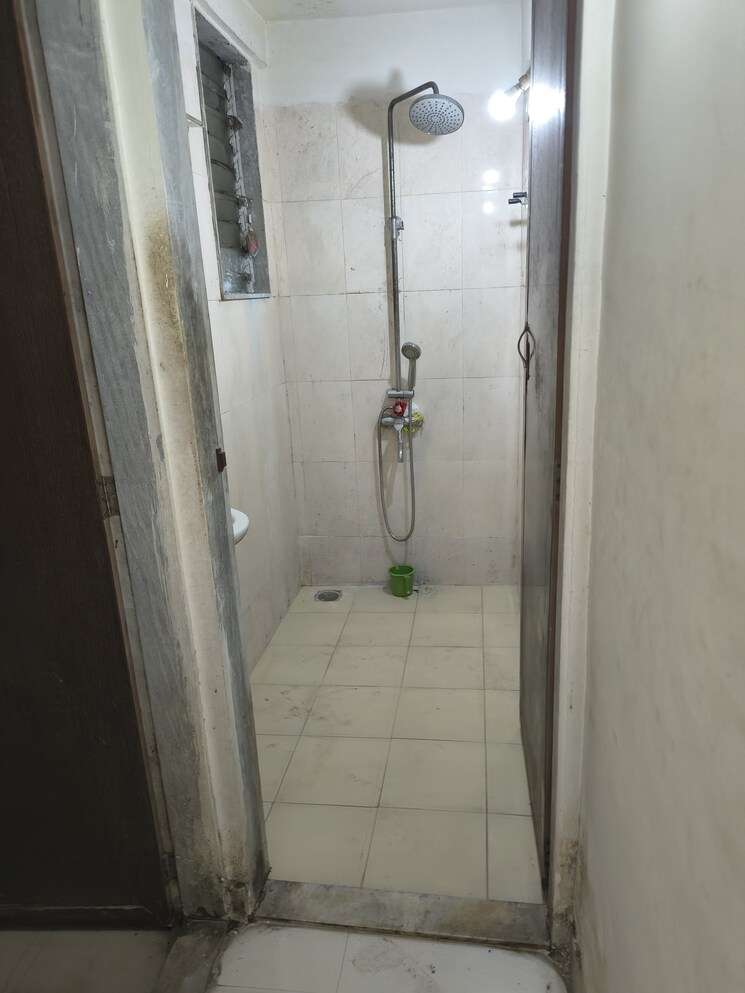 Bathroom, chembur 1 Bedroom 300 Sq.Ft. Apartment In Chembur Mumbai 9341546