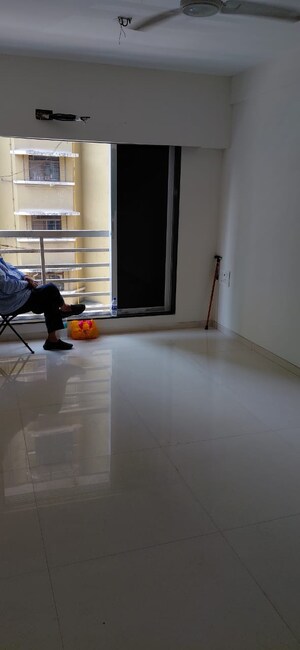 Master Bedroom in 1 BHK Apartment at Kurla East – for Rent