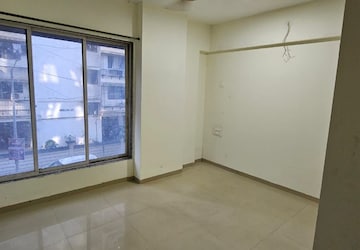 Master Bedroom in 1 BHK Apartment at Kurla East – for Rent