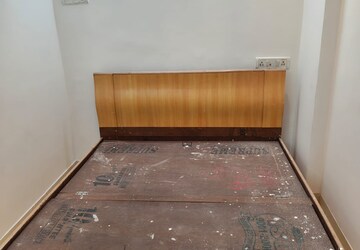 Master Bedroom in 1 BHK Apartment at Kurla East – for Rent