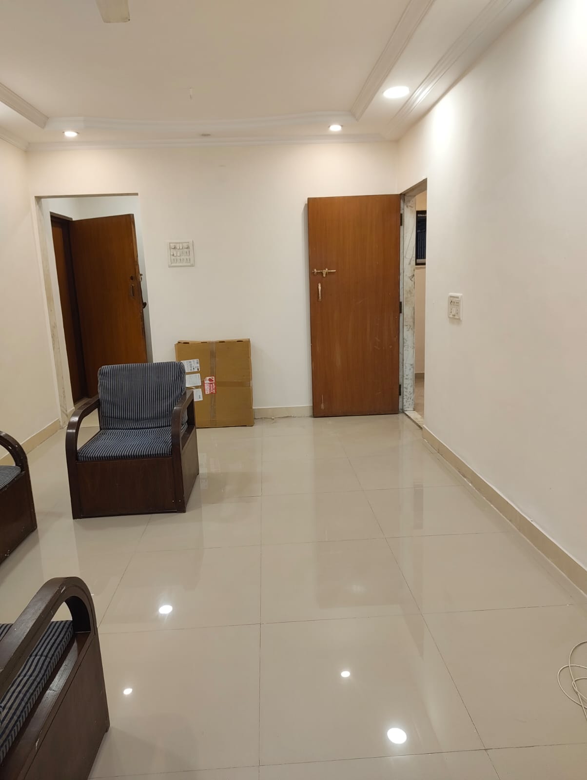 1 BHK + Study Room Apartment For Rent in Thakrey Hall Nehru Nagar 