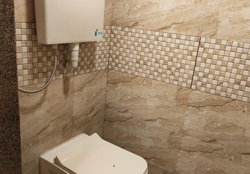 Master Bedroom in 1 BHK Apartment at Kurla East – for Rent