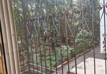 Master Bedroom in 1 BHK Apartment at Kurla East – for Rent