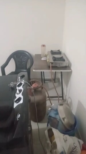 Master Bedroom in 1 BHK Builder Floor at Bindal Enclave, Phi Iv Greater Noida – for Rent