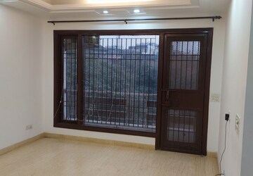 3 BHK Builder Floor For Rent in Chittaranjan Park