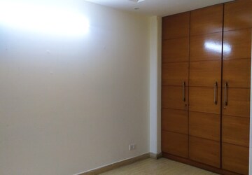 Master Bedroom in 3 BHK Builder Floor at Chittaranjan Park – for Rent