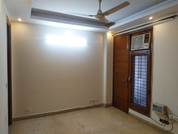 Master Bedroom, chittaranjan park 3 Bedroom 1400 Sq.Ft. Builder Floor In Chittaranjan Park Delhi 9341555