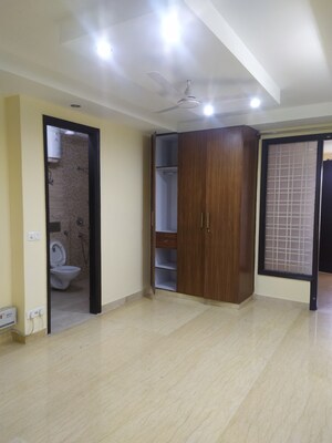 Master Bedroom in 3 BHK Builder Floor at Chittaranjan Park – for Rent