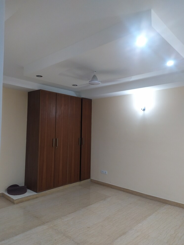 Master Bedroom, chittaranjan park 3 Bedroom 2300 Sq.Ft. Builder Floor In Chittaranjan Park Delhi 9341558