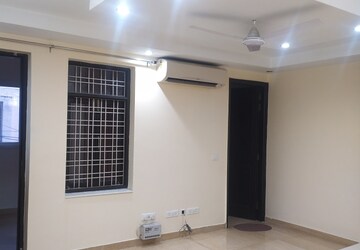 Master Bedroom in 3 BHK Builder Floor at Chittaranjan Park – for Rent