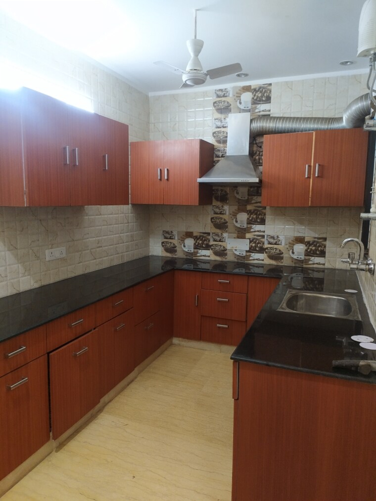 Kitchen, chittaranjan park 3 Bedroom 2300 Sq.Ft. Builder Floor In Chittaranjan Park Delhi 9341558