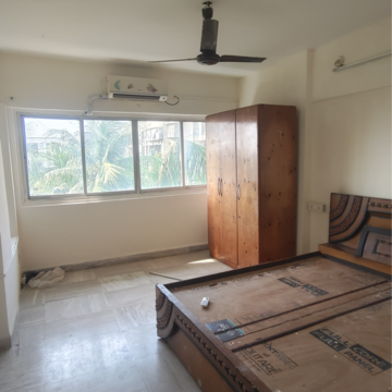 Bedroom in 2 BHK Apartment at Khan Palace Andheri West, Yari Road – for Rent