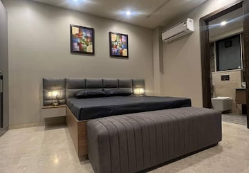 Bedroom in 2 BHK Builder Floor at Sector 4 – for Rent