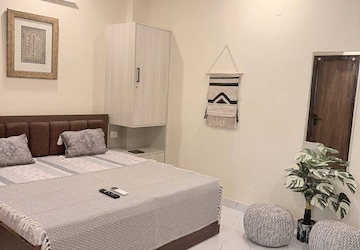 Bedroom in 2 BHK Builder Floor at Sector 4 – for Rent