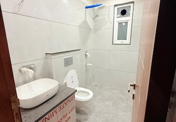 Bathroom in 2 BHK Builder Floor at Sector 4 – for Rent