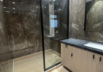 Bathroom in 1 BHK Builder Floor at Sector 23a – for Rent