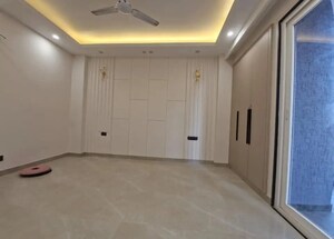 Master Bedroom in 3 BHK Builder Floor at Greater Kailash I – for Rent