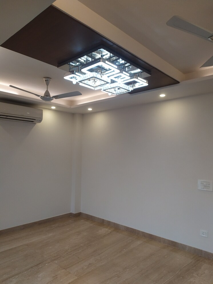 Living Room, kalkaji 3 Bedroom 2000 Sq.Ft. Builder Floor In Kalkaji Delhi 9341574