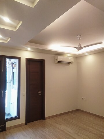 Master Bedroom in 3 BHK Builder Floor at Kalkaji – for Rent