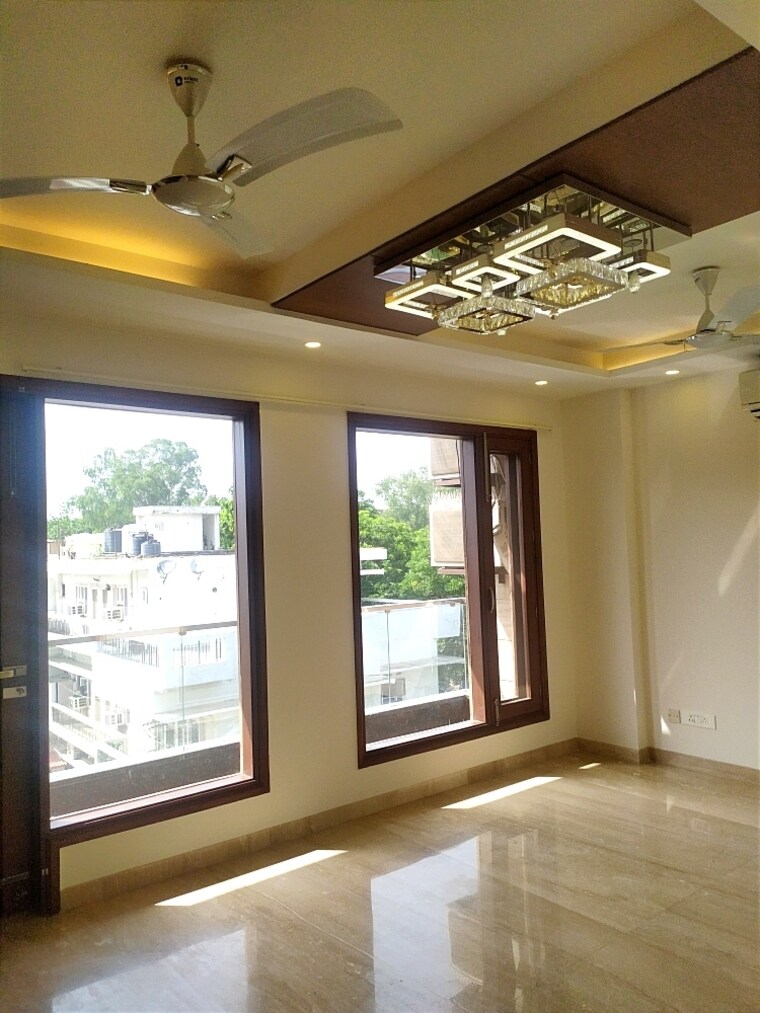 Living Room, kalkaji 3 Bedroom 2000 Sq.Ft. Builder Floor In Kalkaji Delhi 9341574