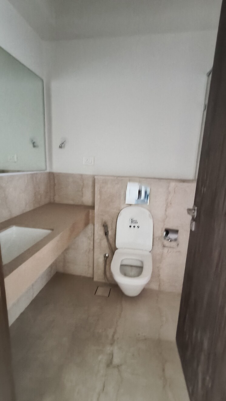 Attached Bathroom, piramal-aranya-avyan 3 Bedroom 1378 Sq.Ft. Apartment In Byculla Mumbai 9341575