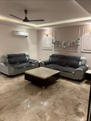 Living Room in 3 BHK Builder Floor at Sector 4 – for Rent