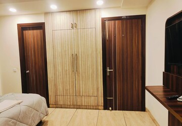 Bedroom in Studio Builder Floor at Sector 5 – for Rent
