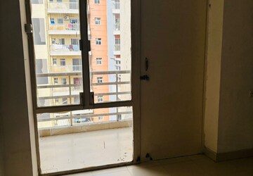 Room in 2 BHK Apartment at Breez Global Heights, Sohna Sector 33 – for Rent