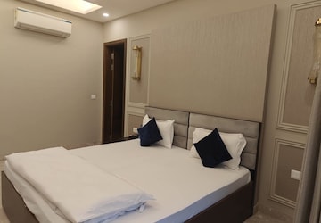 Bedroom in 1.5 BHK Builder Floor at Sector 5 – for Rent