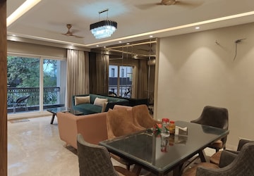 Living Room in 1.5 BHK Builder Floor at Sector 5 – for Rent