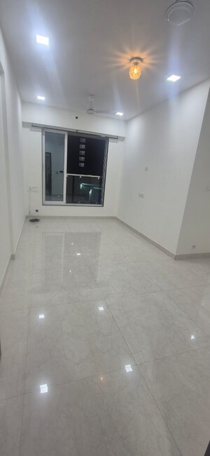 Room in 2 BHK Apartment at Triumph Swastik, Malad West – for Rent