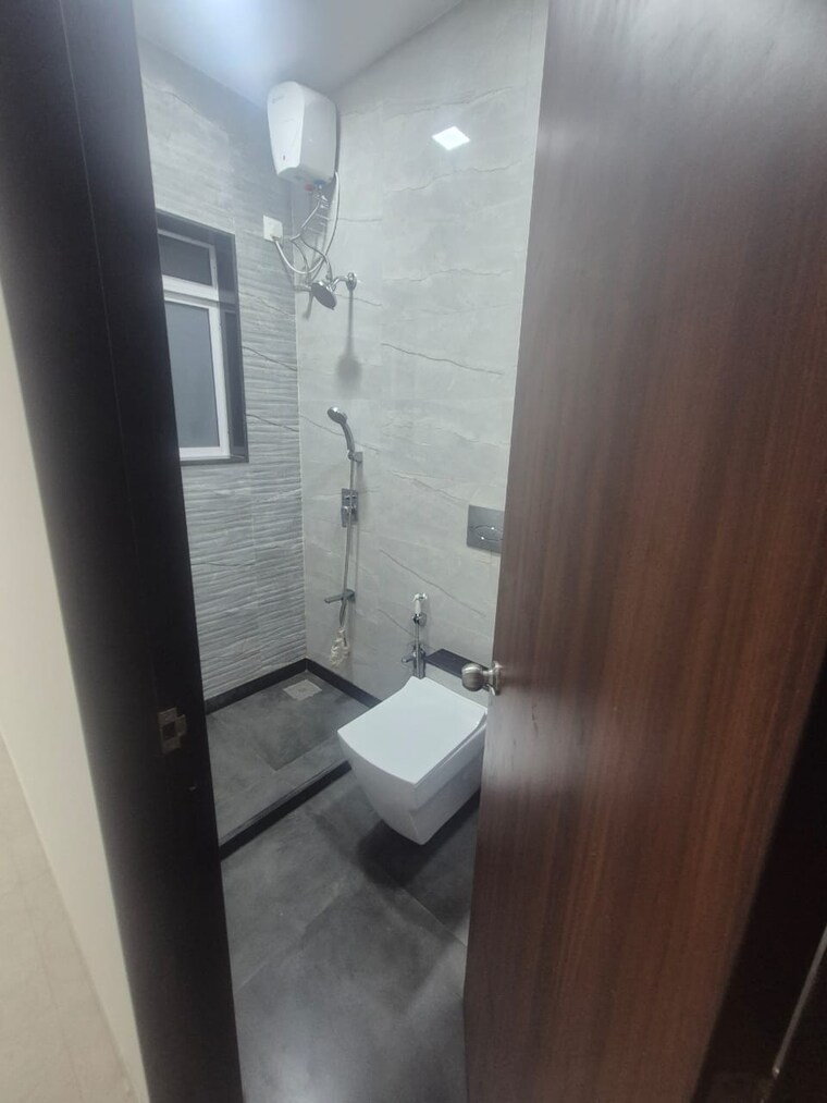 Bathroom, triumph-swastik 2 Bedroom 675 Sq.Ft. Apartment In Malad West Mumbai 9341600