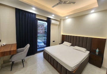 Bedroom in 2 BHK Builder Floor at Sector 5 – for Rent