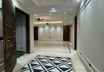 Building Lobby in 2.5 BHK Builder Floor at Sector 5 – for Rent