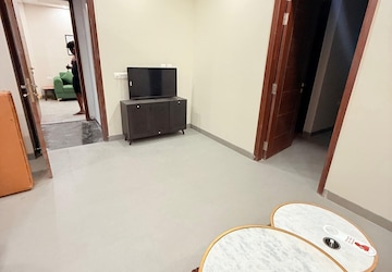 Living Room in 2.5 BHK Builder Floor at Sector 5 – for Rent